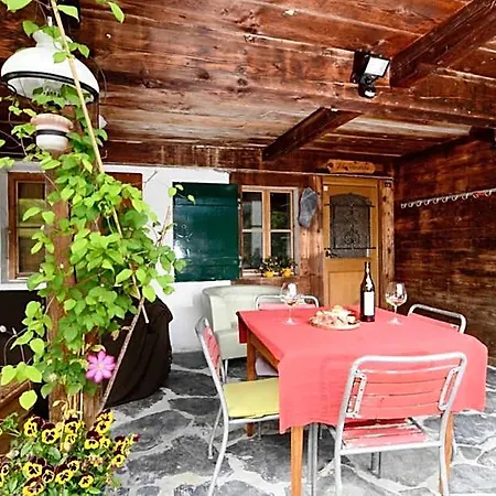 Spacious Swiss Alpine For Nature Lovers Alojamento de Acomodação e Pequeno-almoço 3*
