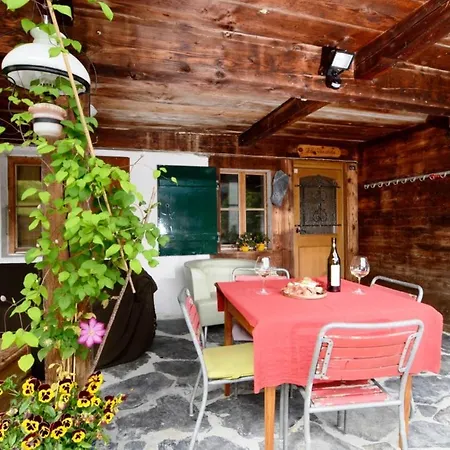 Alojamento de Acomodação e Pequeno-almoço Spacious Swiss Alpine For Nature Lovers 3*